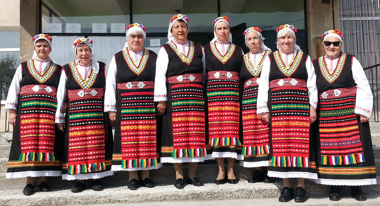 Четири златни медала за хасковски певци и танцьори във фолклорен фест