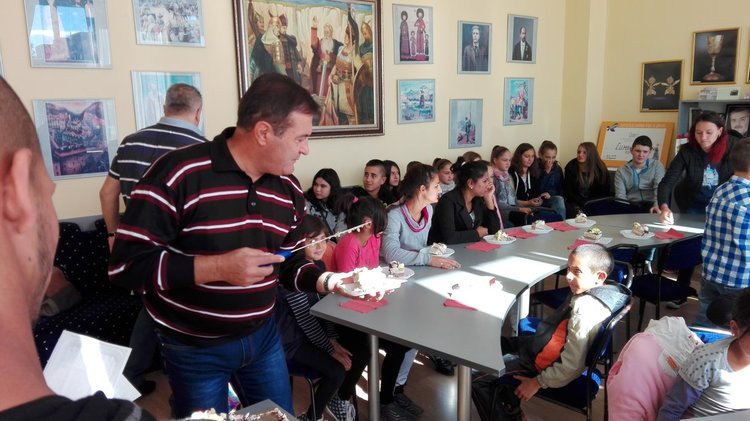 10 години славейковци посрещат децата от Крумовград