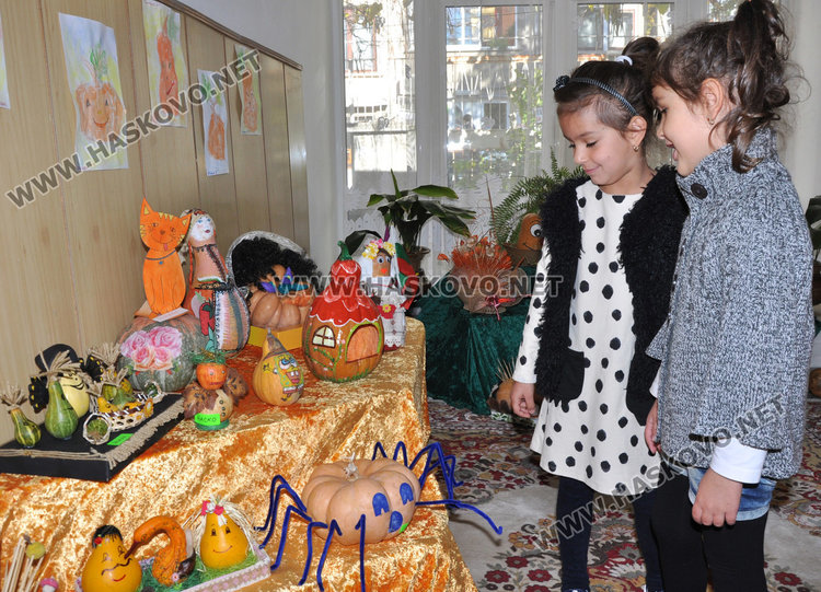 180 тикви оживяха в детска градина