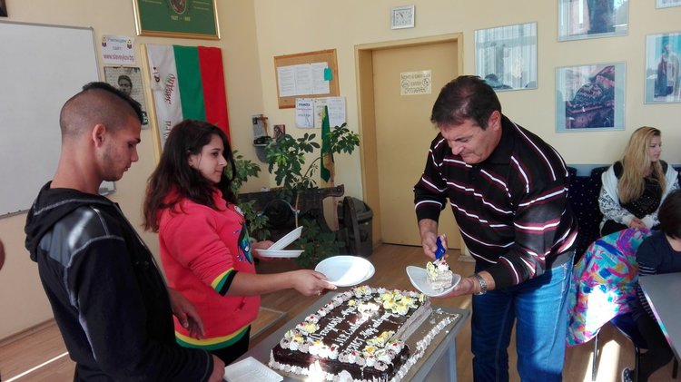 10 години славейковци посрещат децата от Крумовград