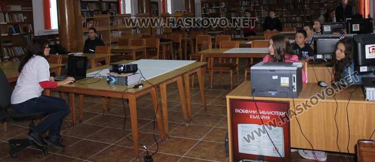 Вазовци първи се обучаваха за работа с финч роботи