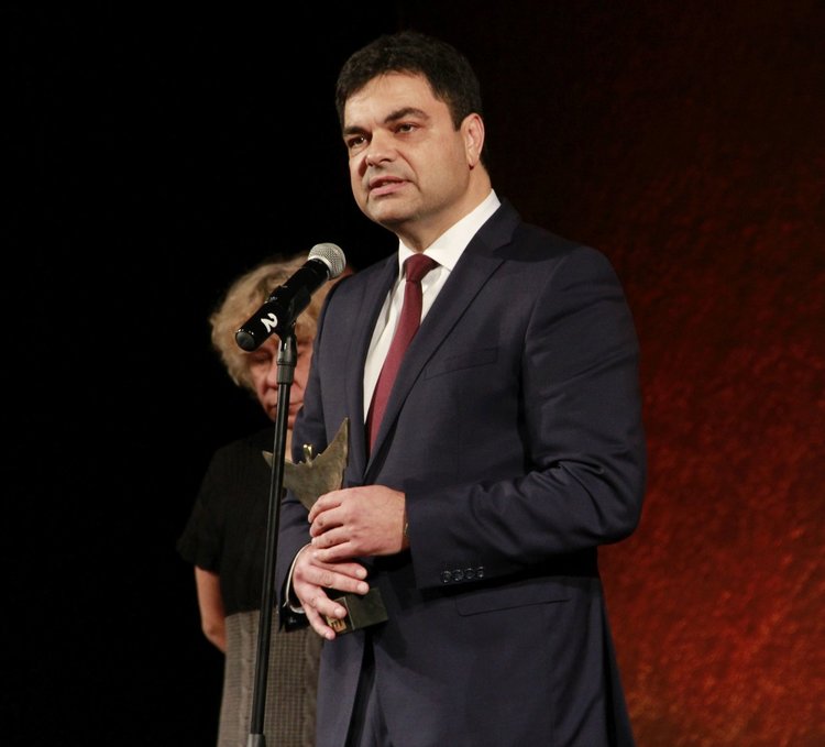 Наградата "Легенда на бълг. театър" връчи патрона на наградите кметът Иво Димов