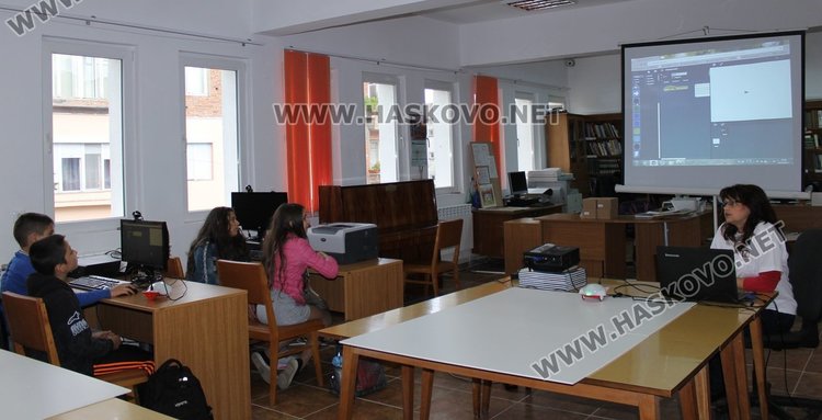 Вазовци първи се обучаваха за работа с финч роботи