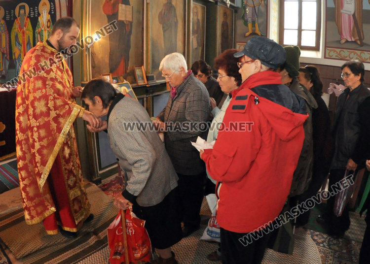 100-литров казан с фасул за Свети Иван Рилски в Конуш