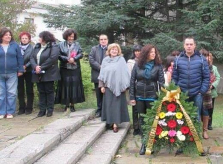 С цветя пред паметника на Ласло Наги Смолян отбеляза Деня на българо-унгарската дружба