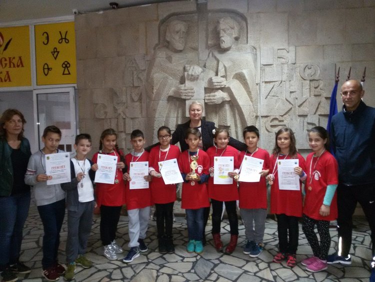 Кирилометодиевци национални първенци в Етрополе