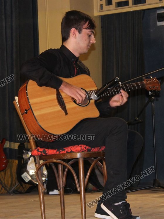 Димитровградски таланти се изявиха в Есенните музикални дни