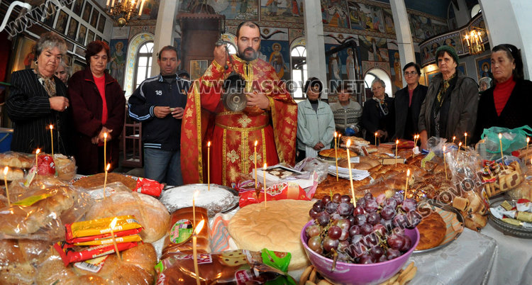 100-литров казан с фасул за Свети Иван Рилски в Конуш