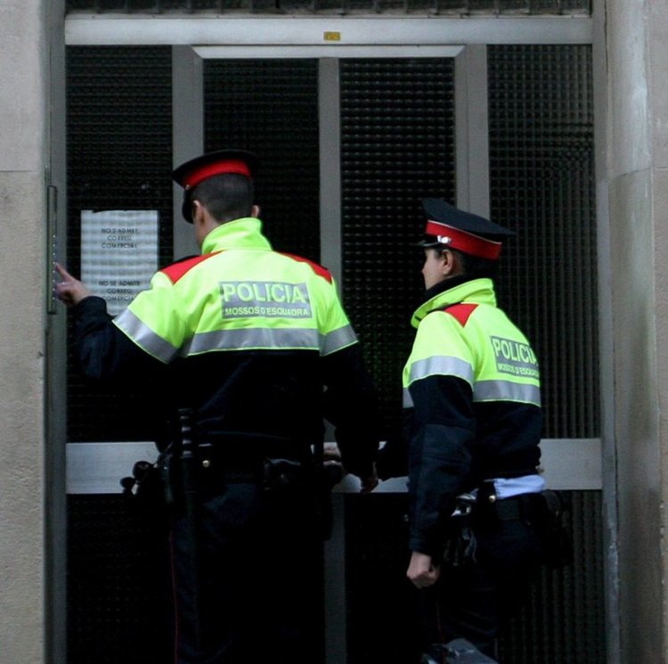 Бунт избухна в център за задържане на нелегални в Мадрид