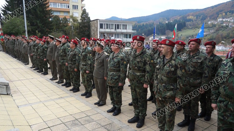 За празника на 101 Алпийски батальон осветиха новия учебен център