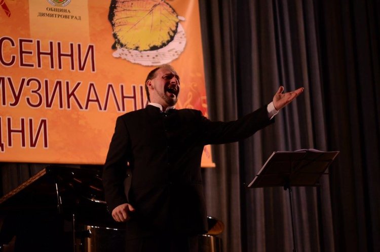  Симоне Анджиппи изнесе вокален камерен концерт в Димитровград