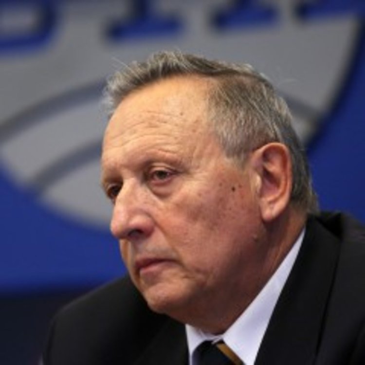 БАН поиска поне 750 лева заплата за млад учен