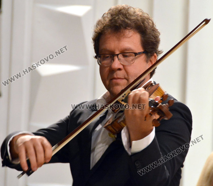 Веско Ешкенази вдигна на крака стотици в Хасково