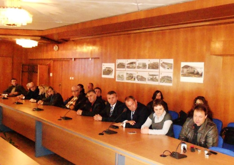 Директорът на НАО "Рожен" Никола Петров благодари за съвместната работа на научната институция и областната управа на Смолян