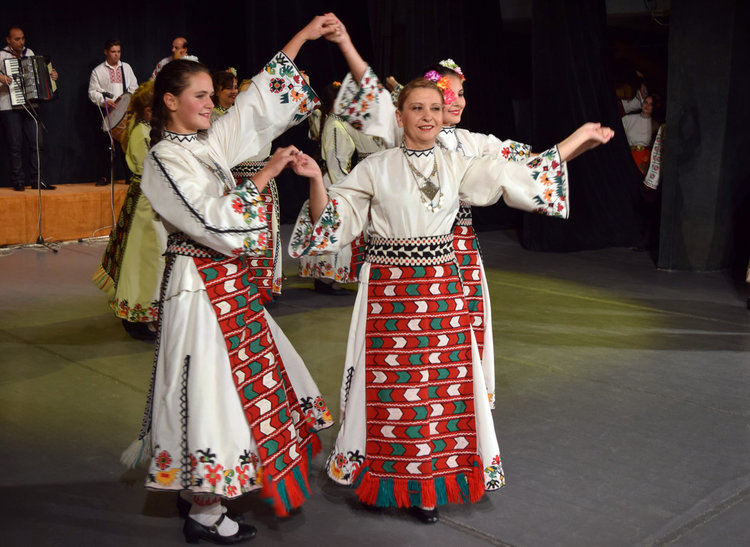         Празничен концерт събра кърджалийци за Деня на Кърджали