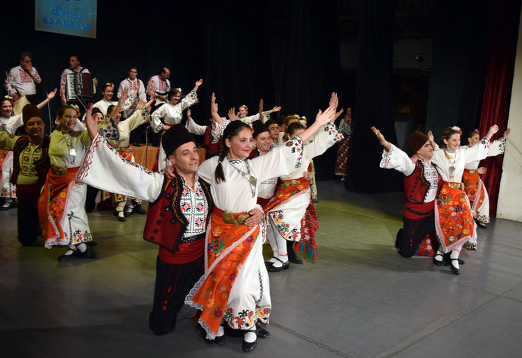         Празничен концерт събра кърджалийци за Деня на Кърджали