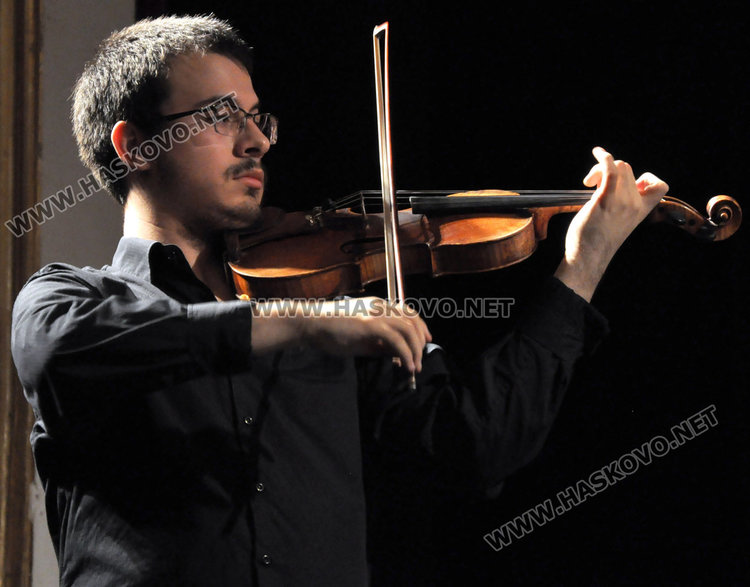 Александър Илчев - България