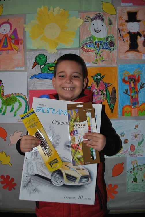 Първокласник подреди изложба в ОУ "П.Славейков"