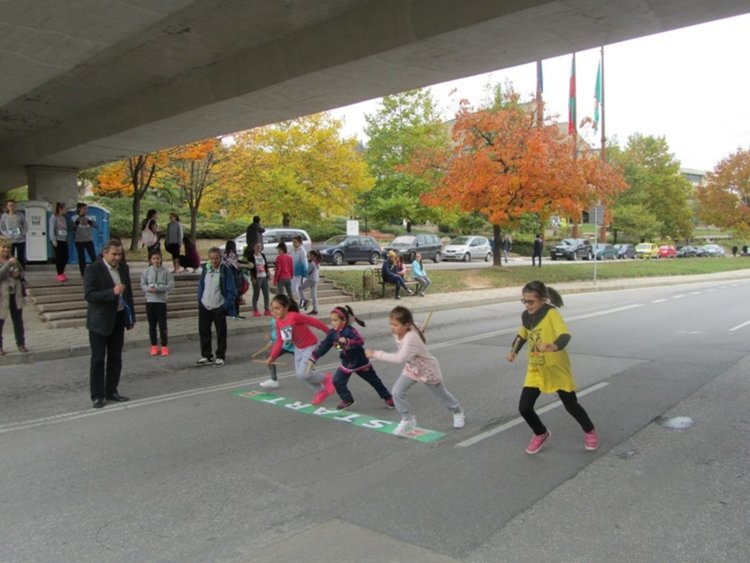 500 деца от смолянските училища пробягаха трасето от площад "България" до площад "Свобода"