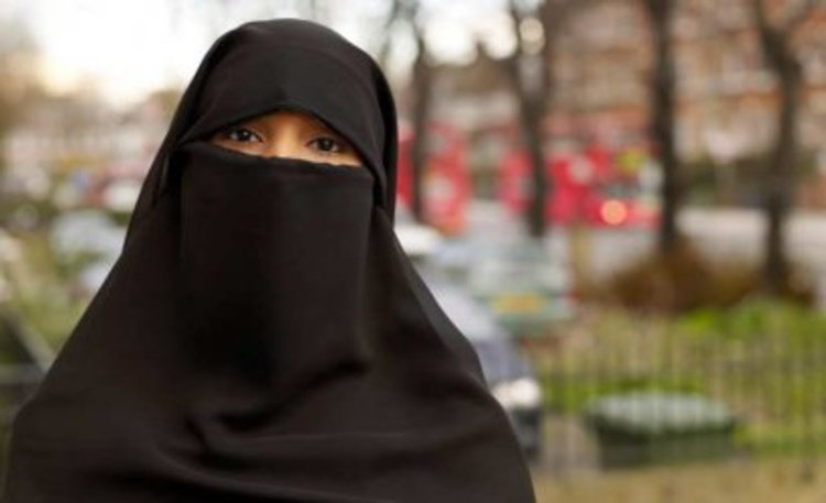 Десет жени са глобени в Пазарджик за забулване на лицето