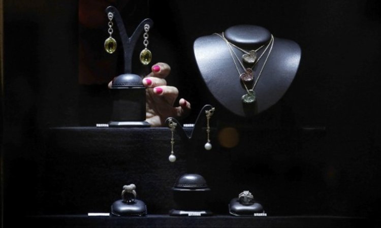 С калашници и маски обраха бижутерия в Брюксел