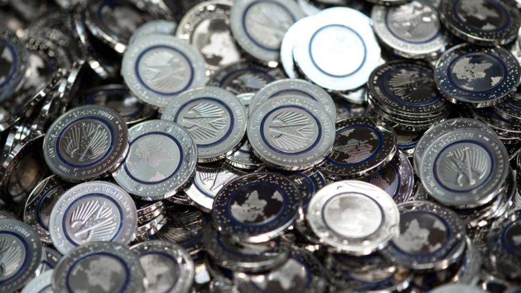 Мними сътрудници на омбудсмана „жилят” пенсионери – лъжат, че въвеждаме еврото