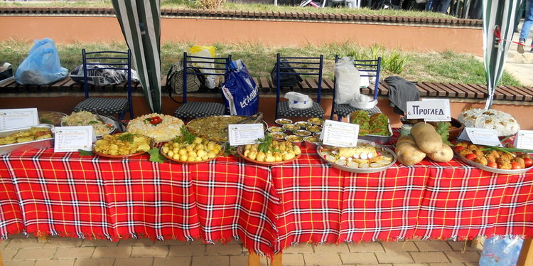 Картофи гиганти показаха на първия по рода си картофен фестивал в Чепеларе