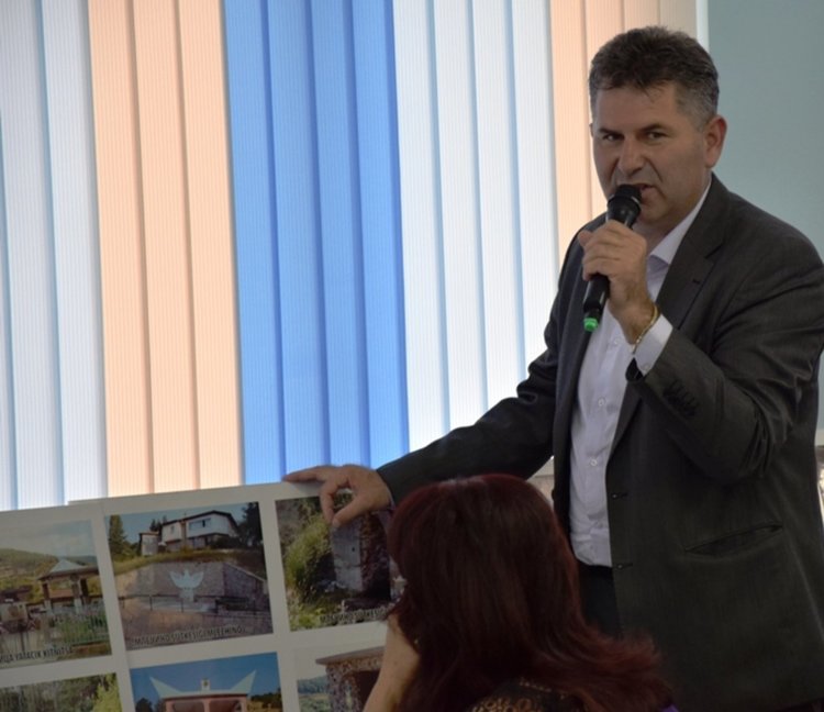 Фото-изложбата „Чешмите-традиции в Ардино“ предизвика огромен интерес в Кърджали