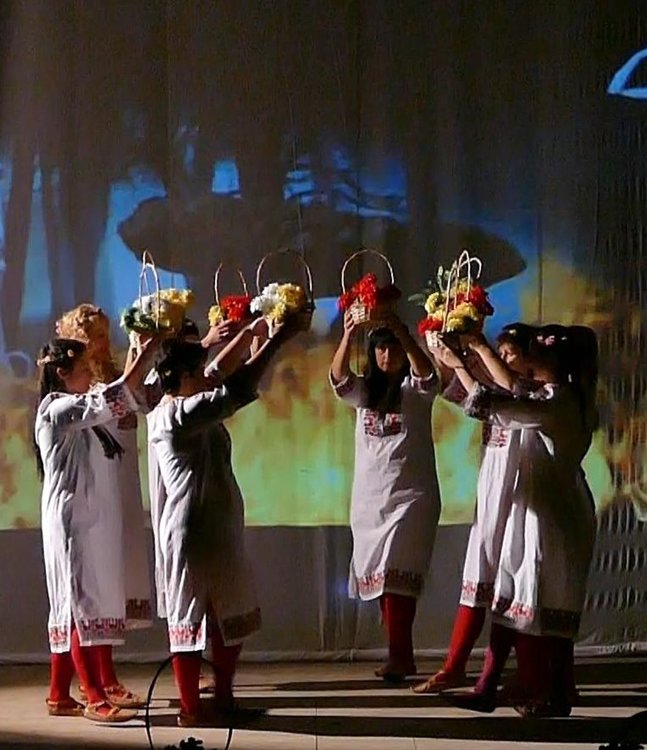 Траки, мистерии, божества и ритуали забавляваха два дни първомайци