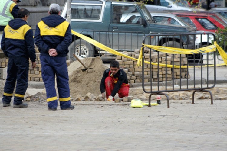 Строително-монтажни работи на водопроводната и канализационната мрежа в Кърджали