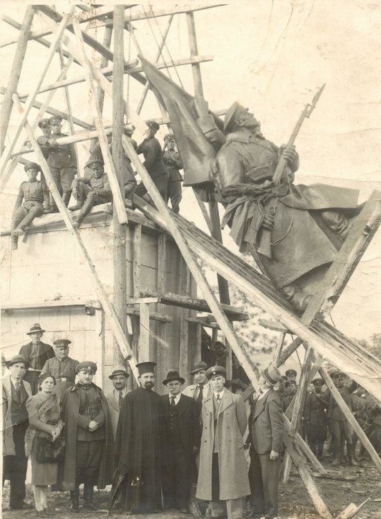 Защо създателят на Паметника на освободителите в Кърджали не е на тържественото му откриване