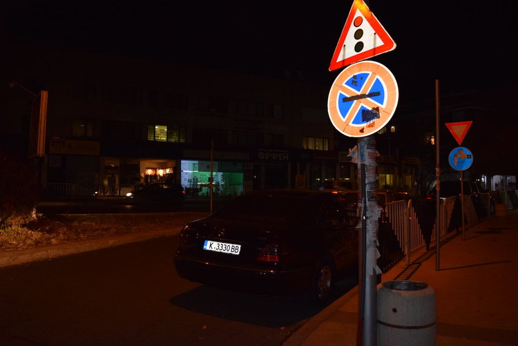 Кърджалийските шофьори стават все по-нагли,паркират и на оживени кръстовища