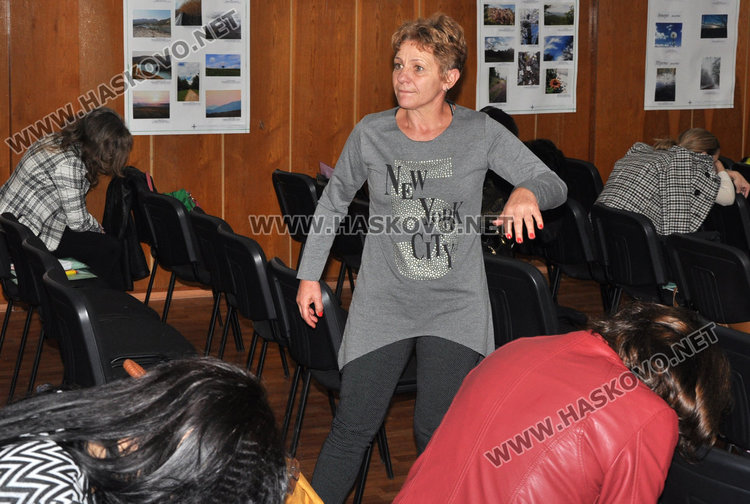 Терористи нахлуха в Дома на учителя, директори в шок