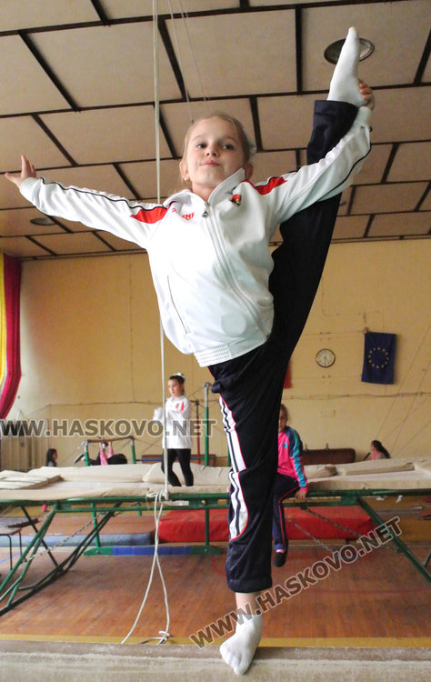 Двойка акробатки от Хасково вицешампиони на международeн турнир в Германия