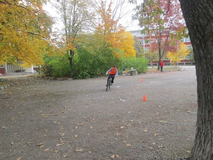 Майсторско колоездене организираха в Професионалната гимназия в Димитровград