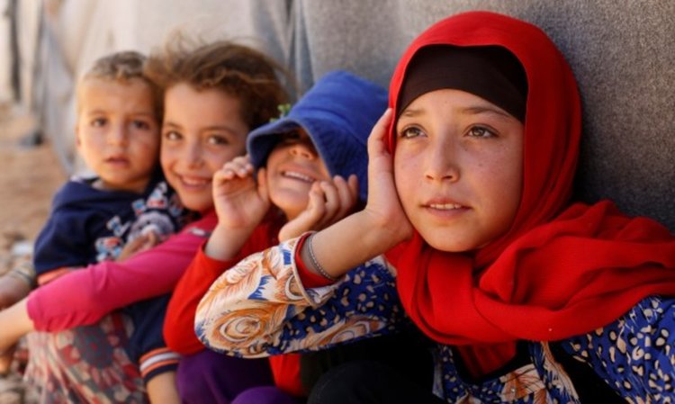 Сириец с 4 съпруги и 23 деца... взима €360 хил. помощи от Германия!