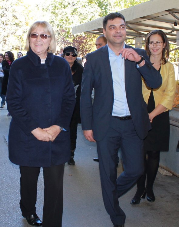 Цецка Цачева посети и Зеленчуковия пазар