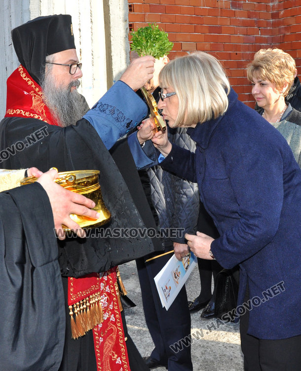 Възобновяват строителството на църквата в „Орфей“