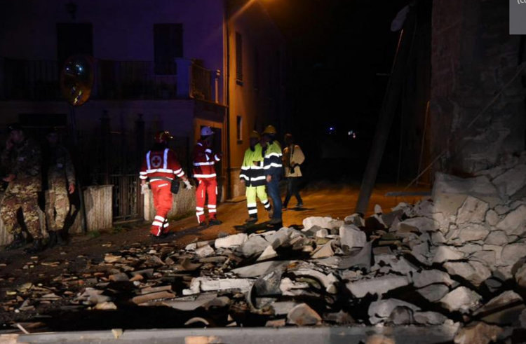 След две силни земетресения Италия се размина предимно с уплаха (видео) 