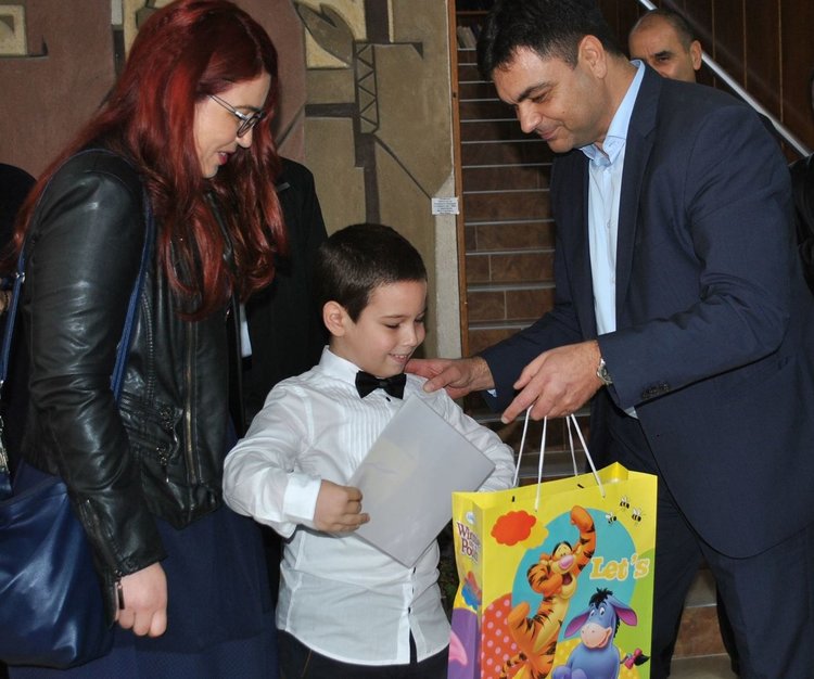 Кметът Иво Димов връчи наградата на Димитър Тумбалов