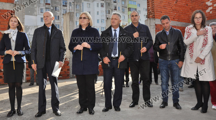 Възобновяват строителството на църквата в „Орфей“