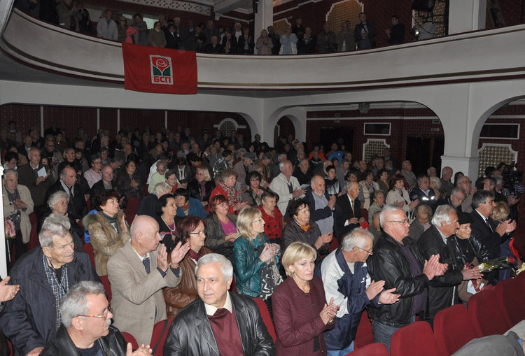 Илияна Йотова: Бойко  Борисов иска да яхне президентството 