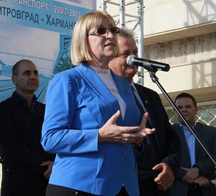 Кандидатът за президент на ГЕРБ откри обновената ЖП гара в Димитровград