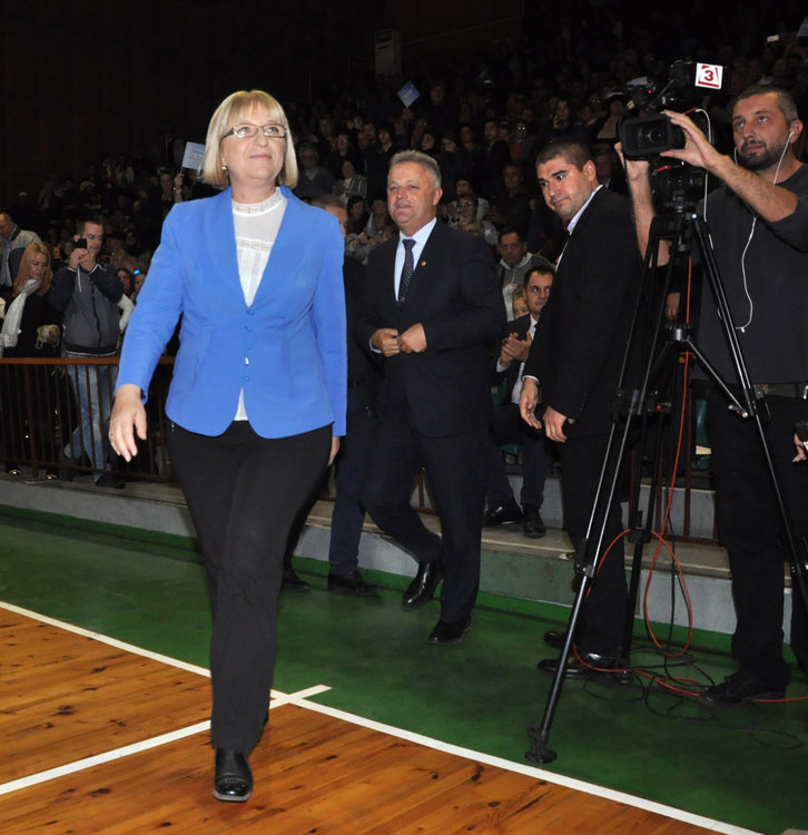 Цецка Цачева: Хасково е първенец по брой сгради за саниране в страната