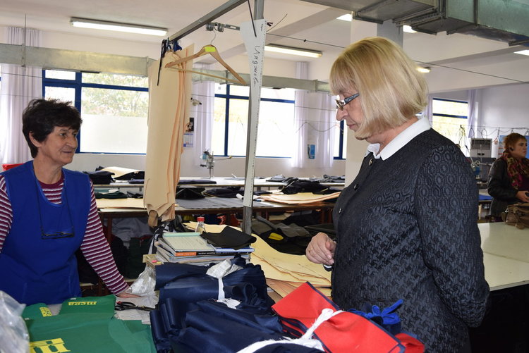 При шивачките