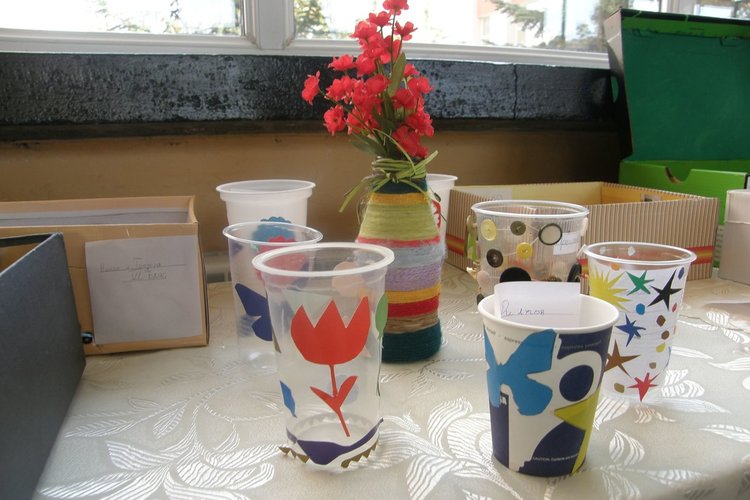 Славейковци подредиха изложба от ръчно изработени творби