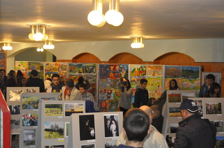 Откриват Националния празник на детското изкуство "Вълшебният свят на Родопите"