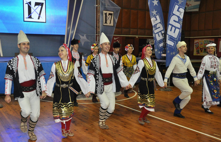 Цецка Цачева: Хасково е първенец по брой сгради за саниране в страната