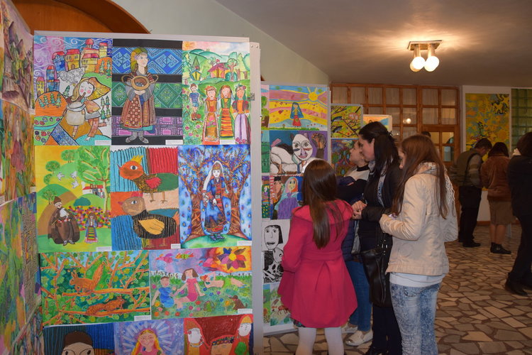 Откриват Националния празник на детското изкуство "Вълшебният свят на Родопите"