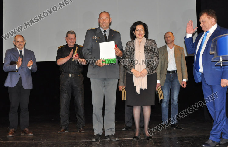 Награди за огнеборци и горски за борба с пожарите, 3 от 4 бедствия били от небрежност